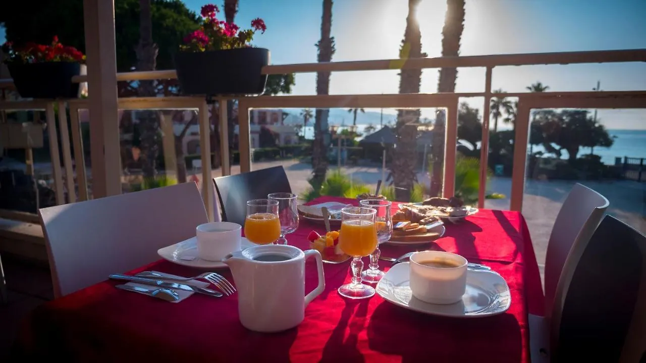 Hotel Club Oustal Del Mar Le Lavandou Francia
