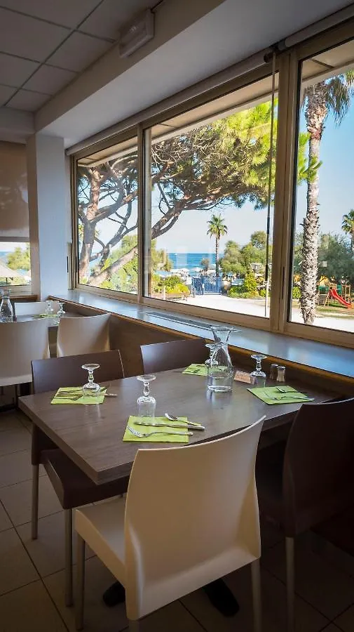 Hotel Club Oustal Del Mar Le Lavandou