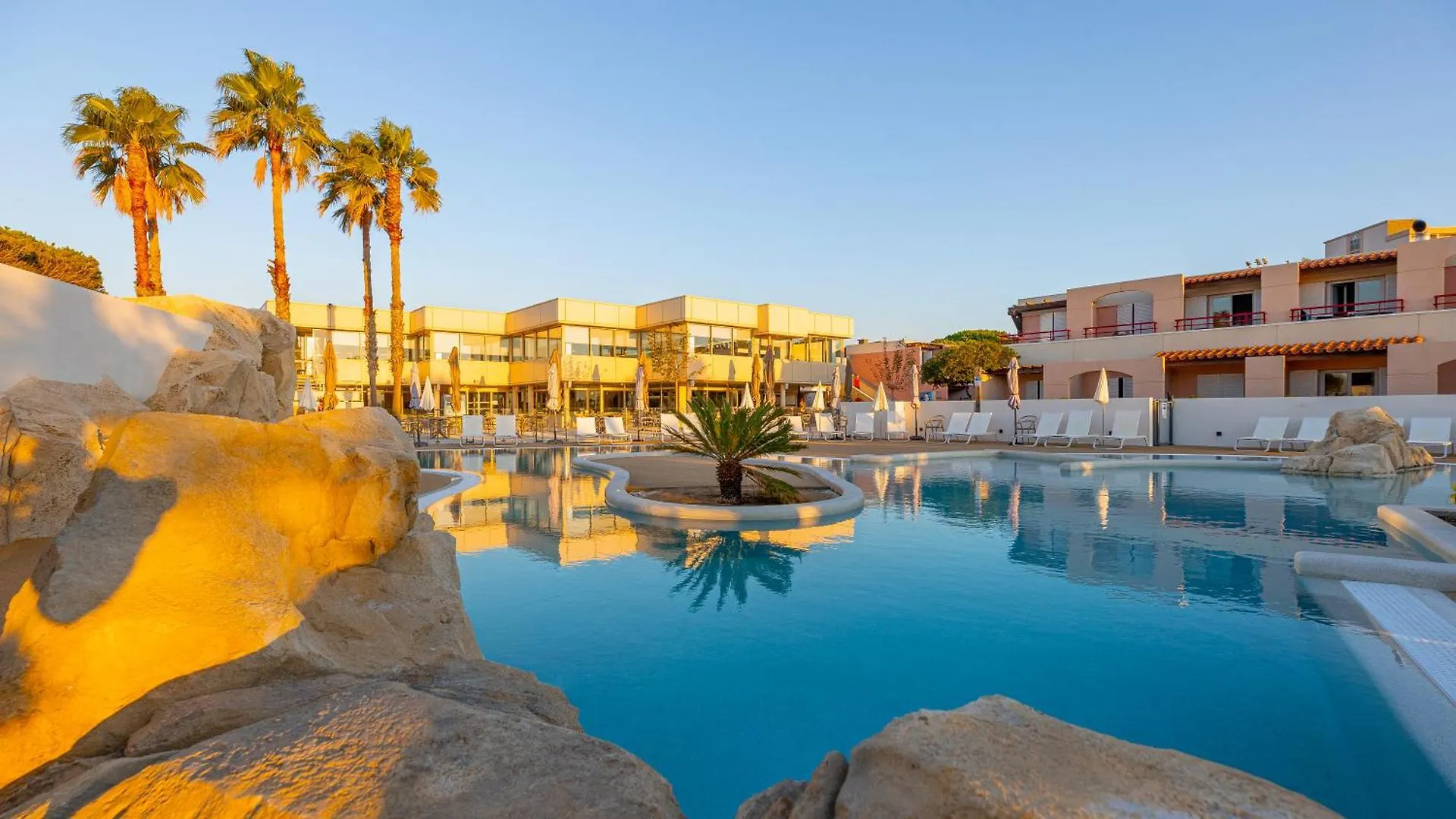 Hotel Club Oustal Del Mar Le Lavandou France